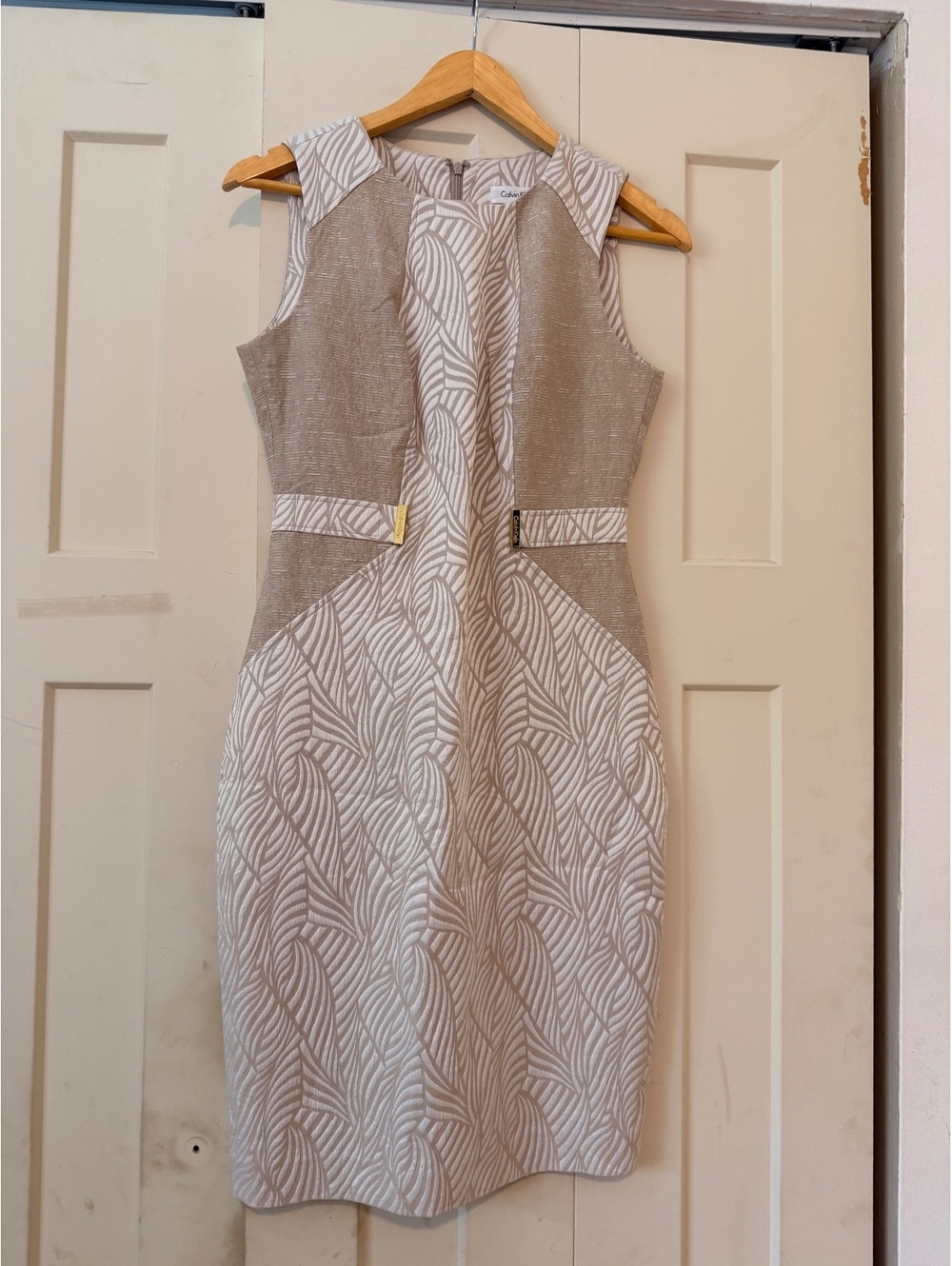 Calvin Klein beige sleeveless dress size 2, classy office siren, cotton blend